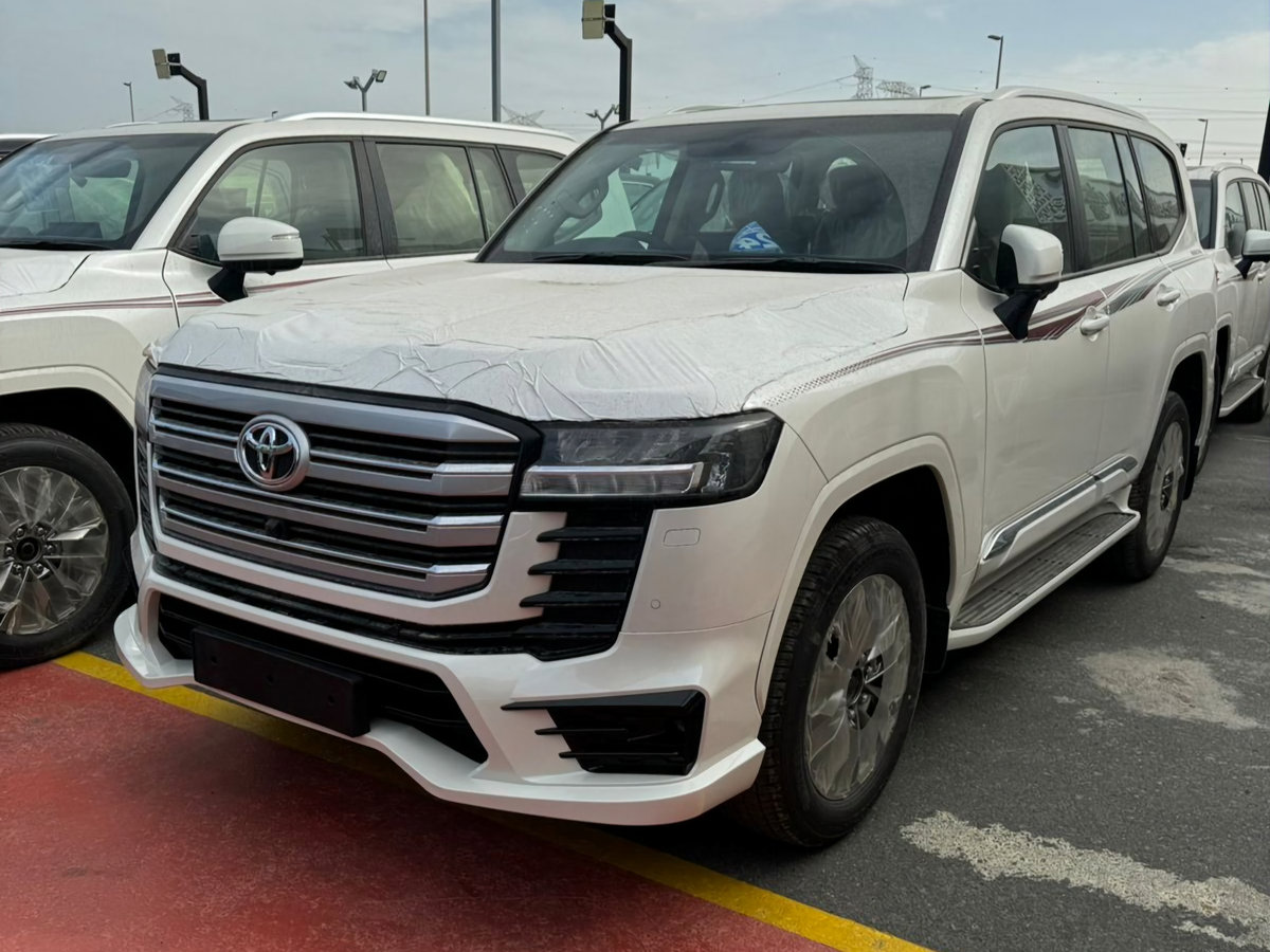Toyota Land Cruiser VXR 3.5 2024