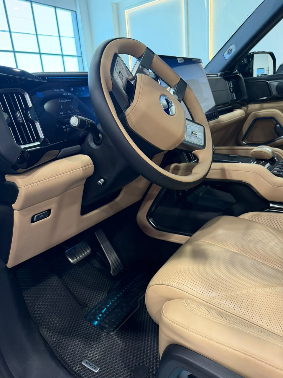 Denza B8 - Standard – bench seats