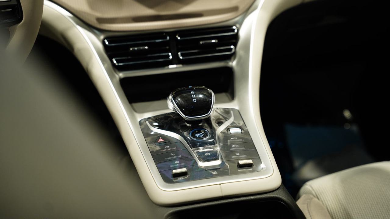 BYD Sealion 5