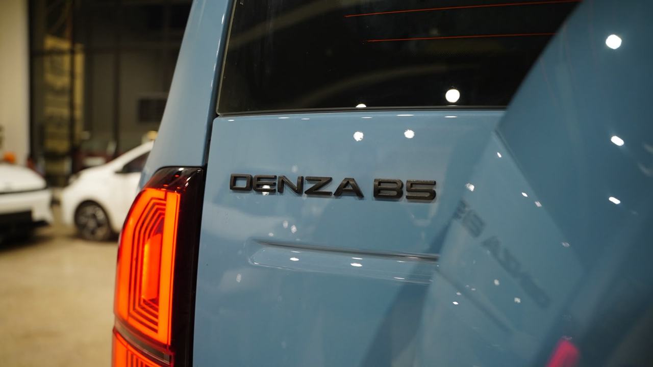 Denza B5 - Blueberry